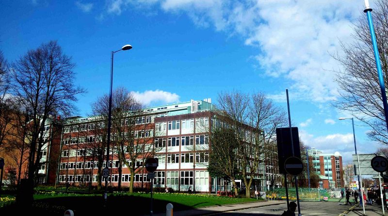 gedung sekolah di bsd